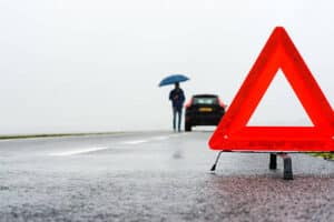 Read more about the article Things to Do When Your Car Breaks Down in the Rain